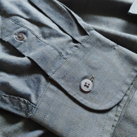 VanHeusen | Mens grey/blue color shift button up dress shirt - Picture 7 of 10